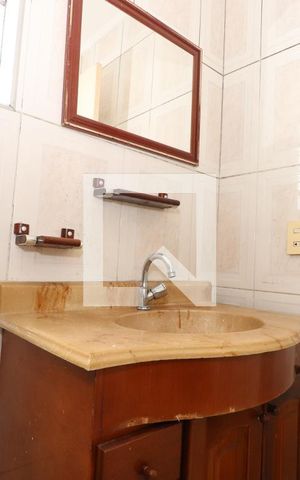 Apartamento à venda com 80m², 2 quartos e sem vagaBanheiro