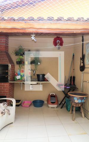 Casa à venda com 159m², 3 quartos e 3 vagasChurrasqueira