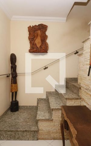 Casa à venda com 159m², 3 quartos e 3 vagasHall