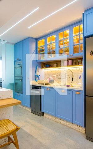 Apartamento à venda com 118m², 3 quartos e 2 vagas Apartamento à venda com 118m², 3 quartos e 2 vagasCozinha
