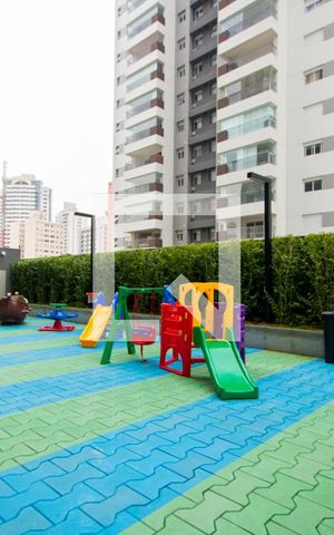 Apartamento à venda com 118m², 3 quartos e 2 vagas Apartamento à venda com 118m², 3 quartos e 2 vagasÁrea comum - Playground