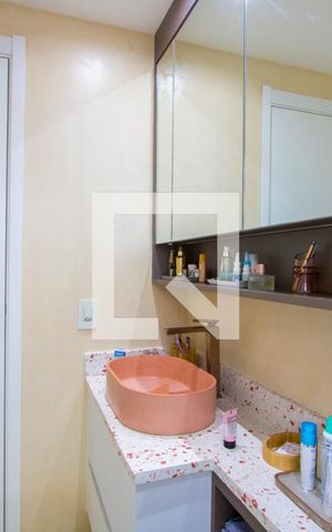 Apartamento à venda com 118m², 3 quartos e 2 vagas Apartamento à venda com 118m², 3 quartos e 2 vagasBanheiro do quarto 1