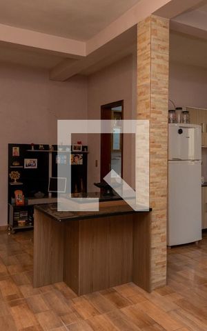 Casa à venda com 200m², 2 quartos e 2 vagas Casa à venda com 200m², 2 quartos e 2 vagasSala e Cozinha