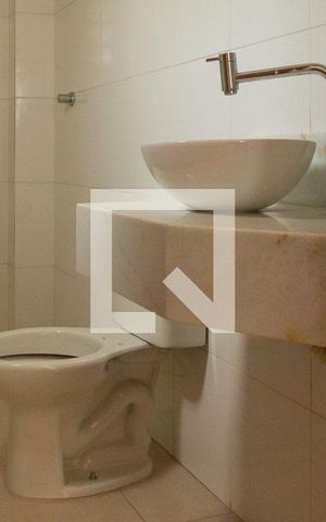 Casa de condomínio à venda com 92m², 2 quartos e 3 vagas Casa de condomínio à venda com 92m², 2 quartos e 3 vagasBanheiro da Suíte 1