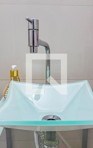 Casa à venda com 317m², 3 quartos e 5 vagas Casa à venda com 317m², 3 quartos e 5 vagasDetalhe do Lavabo