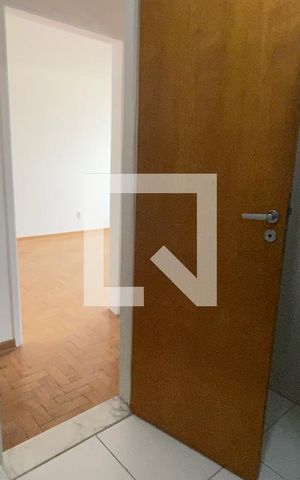 Apartamento à venda com 72m², 2 quartos e 1 vaga Apartamento à venda com 72m², 2 quartos e 1 vagaBanheiro Social