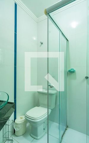 Casa à venda com 250m², 3 quartos e 4 vagas Casa à venda com 250m², 3 quartos e 4 vagasBanheiro Social