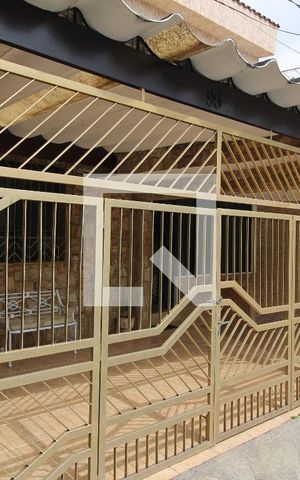 Casa à venda com 130m², 2 quartos e 3 vagasFachada