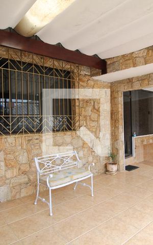 Casa à venda com 130m², 2 quartos e 3 vagasGaragem