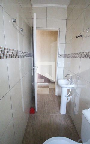 Casa para alugar com 35m², 1 quarto e sem vagabanheiro