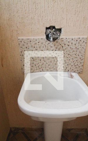 Casa para alugar com 35m², 1 quarto e sem vagaarea de serviço