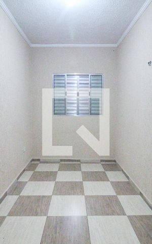 Casa para alugar com 35m², 1 quarto e sem vagaquarto