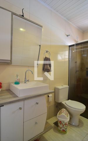 Casa à venda com 150m², 2 quartos e 2 vagasBanheiro 1