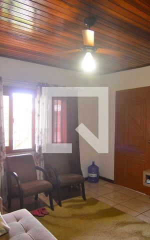 Casa à venda com 150m², 2 quartos e 2 vagasSala