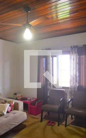 Casa à venda com 150m², 2 quartos e 2 vagasSala