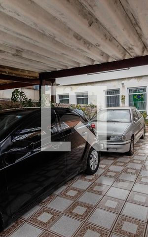 Casa à venda com 170m², 3 quartos e 3 vagas Casa à venda com 170m², 3 quartos e 3 vagasGaragem