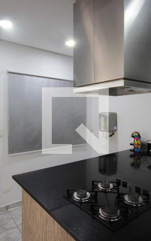 Casa à venda com 310m², 4 quartos e 2 vagas Casa à venda com 310m², 4 quartos e 2 vagasCozinha