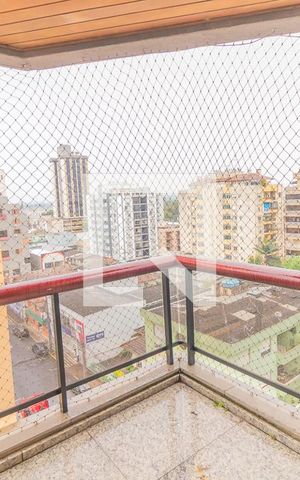 Apartamento à venda com 200m², 4 quartos e 2 vagasSacada da sala