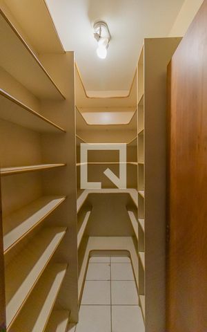 Apartamento à venda com 200m², 4 quartos e 2 vagasCozinha 