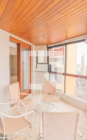 Apartamento à venda com 200m², 4 quartos e 2 vagasSacada da sala
