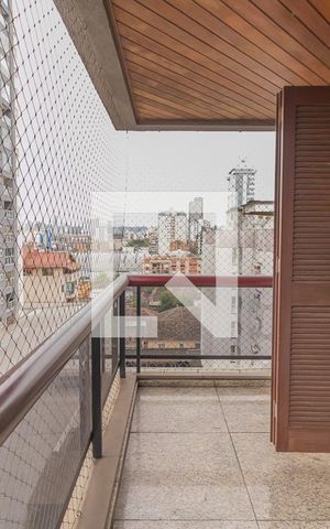 Apartamento à venda com 200m², 4 quartos e 2 vagasSacada do quarto 3