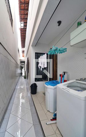 Casa à venda com 283m², 3 quartos e 2 vagasÁrea de Serviço
