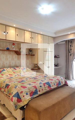 Casa à venda com 283m², 3 quartos e 2 vagasQuarto 1 - Suíte