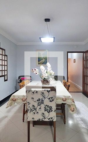Casa à venda com 283m², 3 quartos e 2 vagasCopa