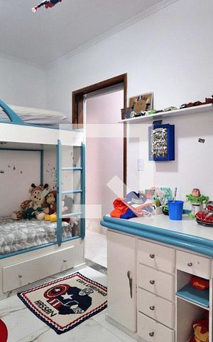 Casa à venda com 283m², 3 quartos e 2 vagasQuarto 2