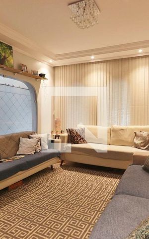 Casa à venda com 283m², 3 quartos e 2 vagasSala