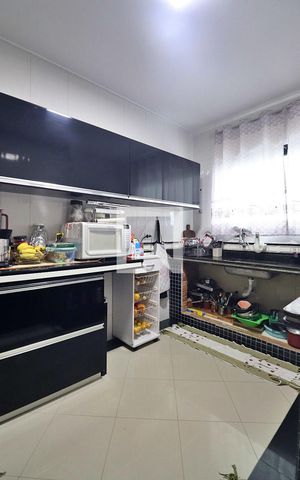 Casa à venda com 283m², 3 quartos e 2 vagasCozinha