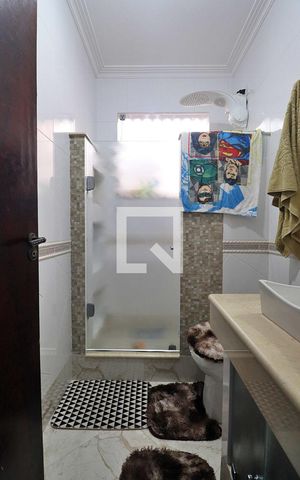 Casa à venda com 283m², 3 quartos e 2 vagasBanheiro Social
