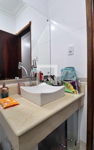 Casa à venda com 283m², 3 quartos e 2 vagasBanheiro Social