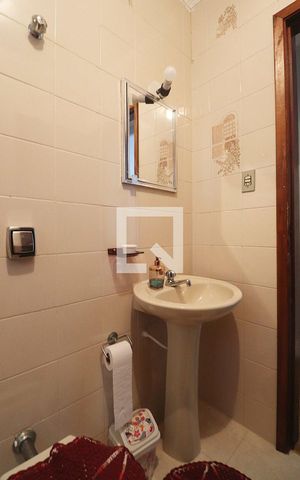 Casa à venda com 283m², 3 quartos e 2 vagasLavabo