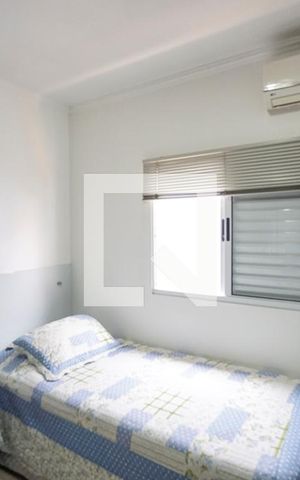 Casa à venda com 200m², 4 quartos e 2 vagas Casa à venda com 200m², 4 quartos e 2 vagasQuarto 02