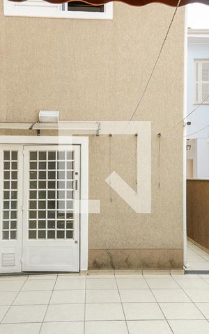 Casa à venda com 200m², 4 quartos e 2 vagas Casa à venda com 200m², 4 quartos e 2 vagasQuintal