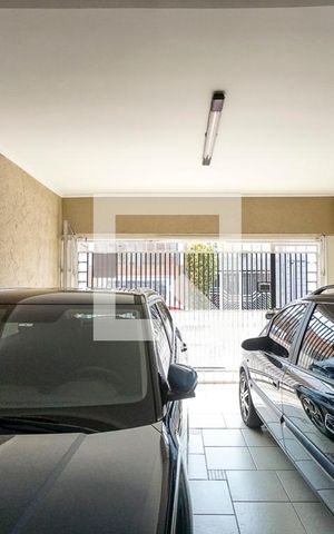 Casa à venda com 200m², 4 quartos e 2 vagas Casa à venda com 200m², 4 quartos e 2 vagasVista da sala