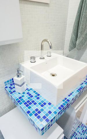 Casa à venda com 200m², 4 quartos e 2 vagas Casa à venda com 200m², 4 quartos e 2 vagasPia