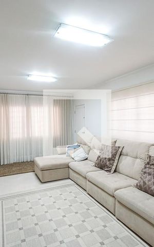 Casa à venda com 200m², 4 quartos e 2 vagas Casa à venda com 200m², 4 quartos e 2 vagasSala
