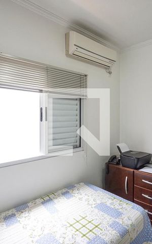 Casa à venda com 200m², 4 quartos e 2 vagas Casa à venda com 200m², 4 quartos e 2 vagasQuarto 02