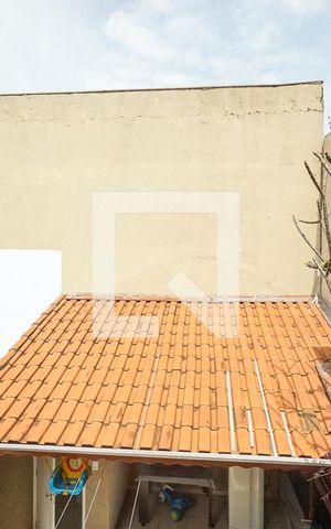 Casa à venda com 200m², 4 quartos e 2 vagas Casa à venda com 200m², 4 quartos e 2 vagasVista do quarto 01