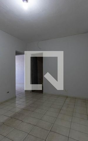Casa para alugar com 70m², 2 quartos e sem vaga Casa para alugar com 70m², 2 quartos e sem vagaSala