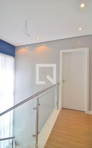Casa à venda com 170m², 3 quartos e 3 vagasCorredor