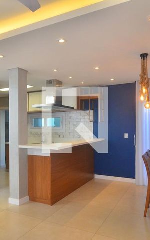 Casa à venda com 170m², 3 quartos e 3 vagasSala
