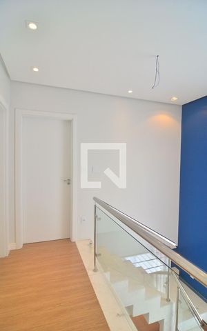 Casa à venda com 170m², 3 quartos e 3 vagasCorredor