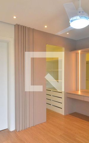 Casa à venda com 170m², 3 quartos e 3 vagasSuíte