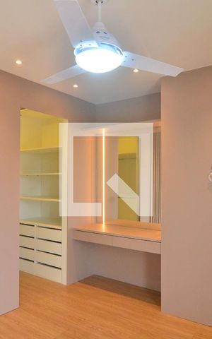 Casa à venda com 170m², 3 quartos e 3 vagasSuíte
