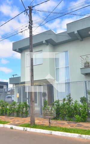 Casa à venda com 170m², 3 quartos e 3 vagasFachada