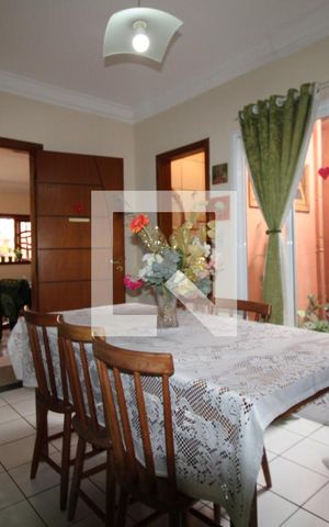Casa à venda com 170m², 3 quartos e 1 vagaSala de Jantar