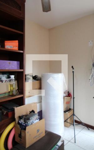 Casa à venda com 170m², 3 quartos e 1 vagaEdícula - Quarto